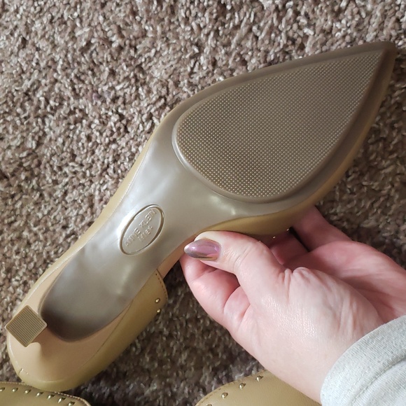 Anne Klein kitten heels 👠 - Picture 4 of 7